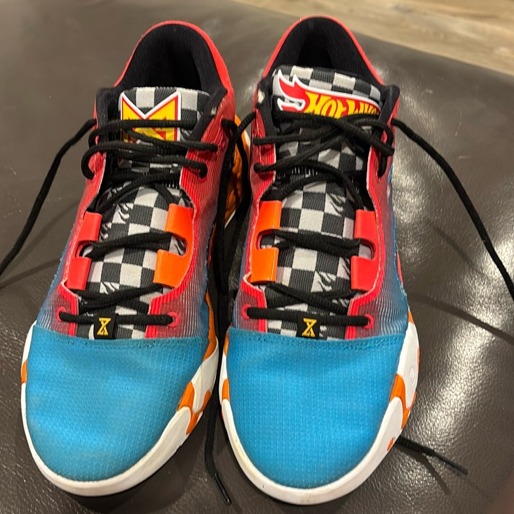 These are hot wheels basketball shoes and are in good condition were used.